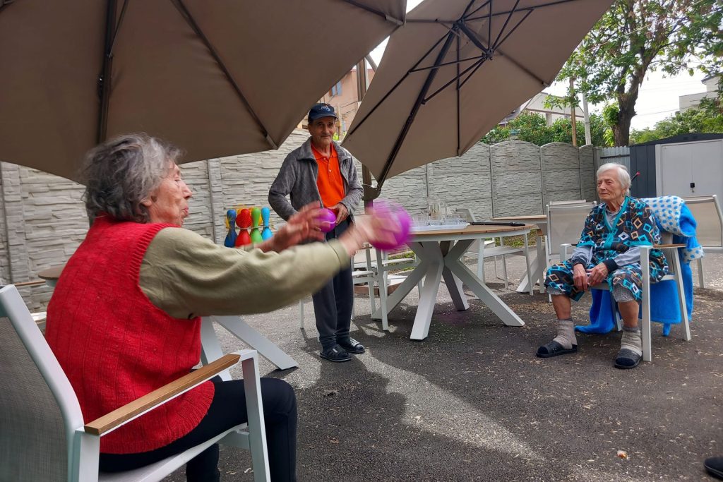 camin batrani activitati program azil batrani